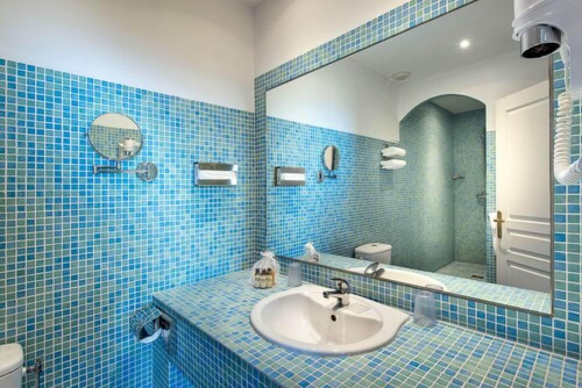 Hotel Chateau De La Tour Кан Екстериор снимка