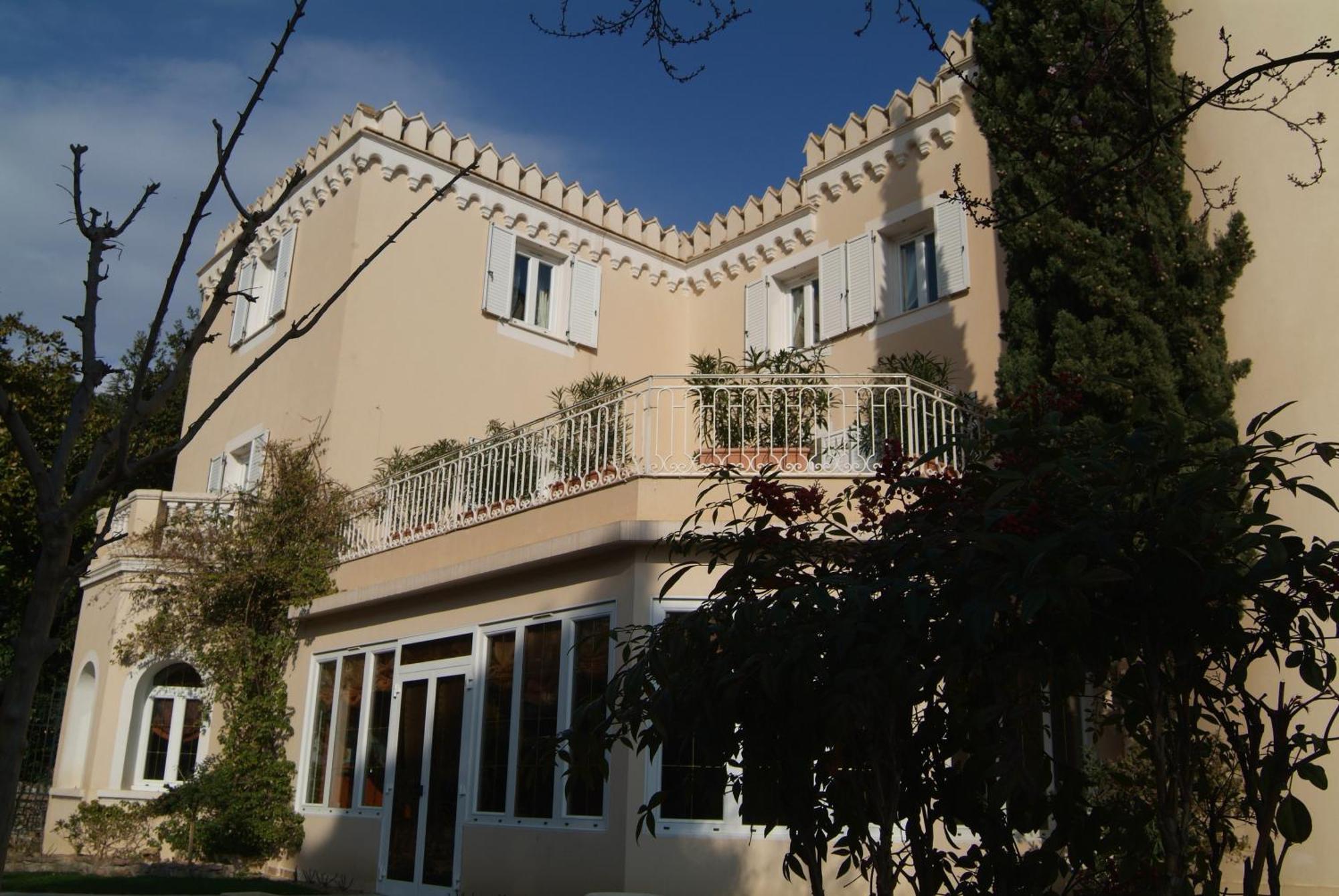 Hotel Chateau De La Tour Кан Екстериор снимка